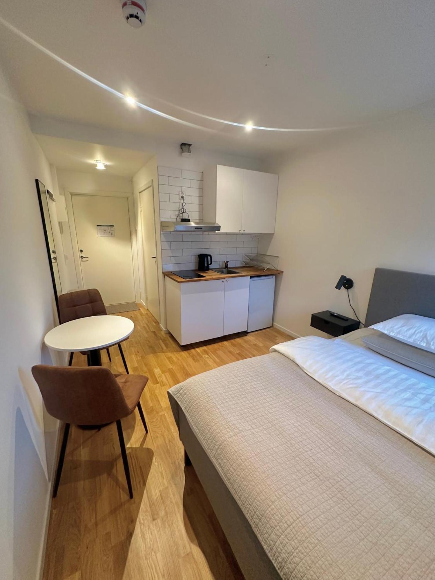 Edsviken Hotell Ab Sollentuna Bagian luar foto