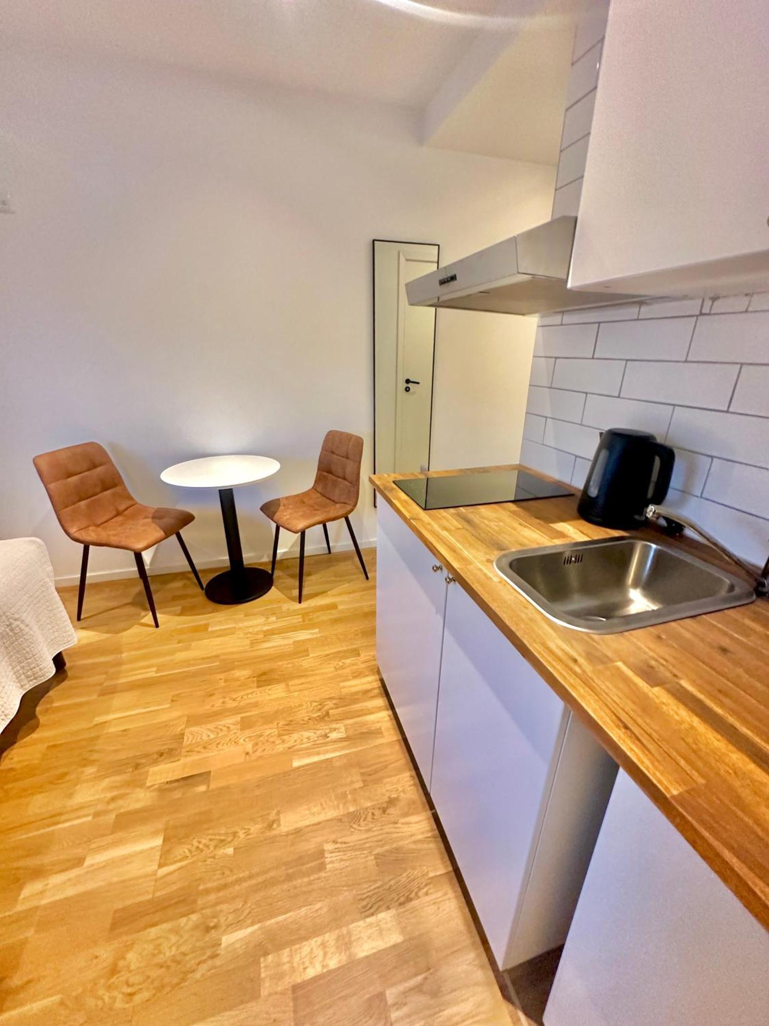 Edsviken Hotell Ab Sollentuna Bagian luar foto